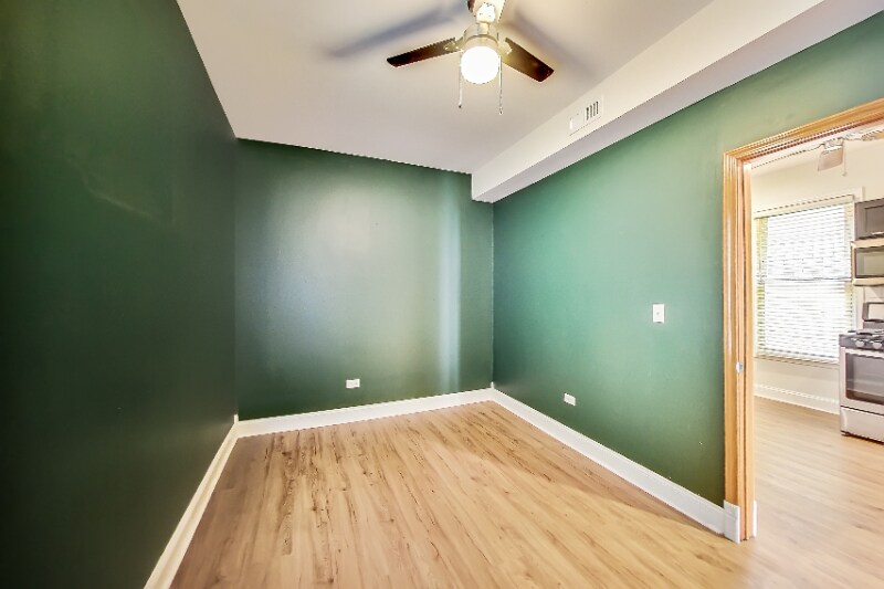 Building Photo - 2719 N Ridgeway Ave