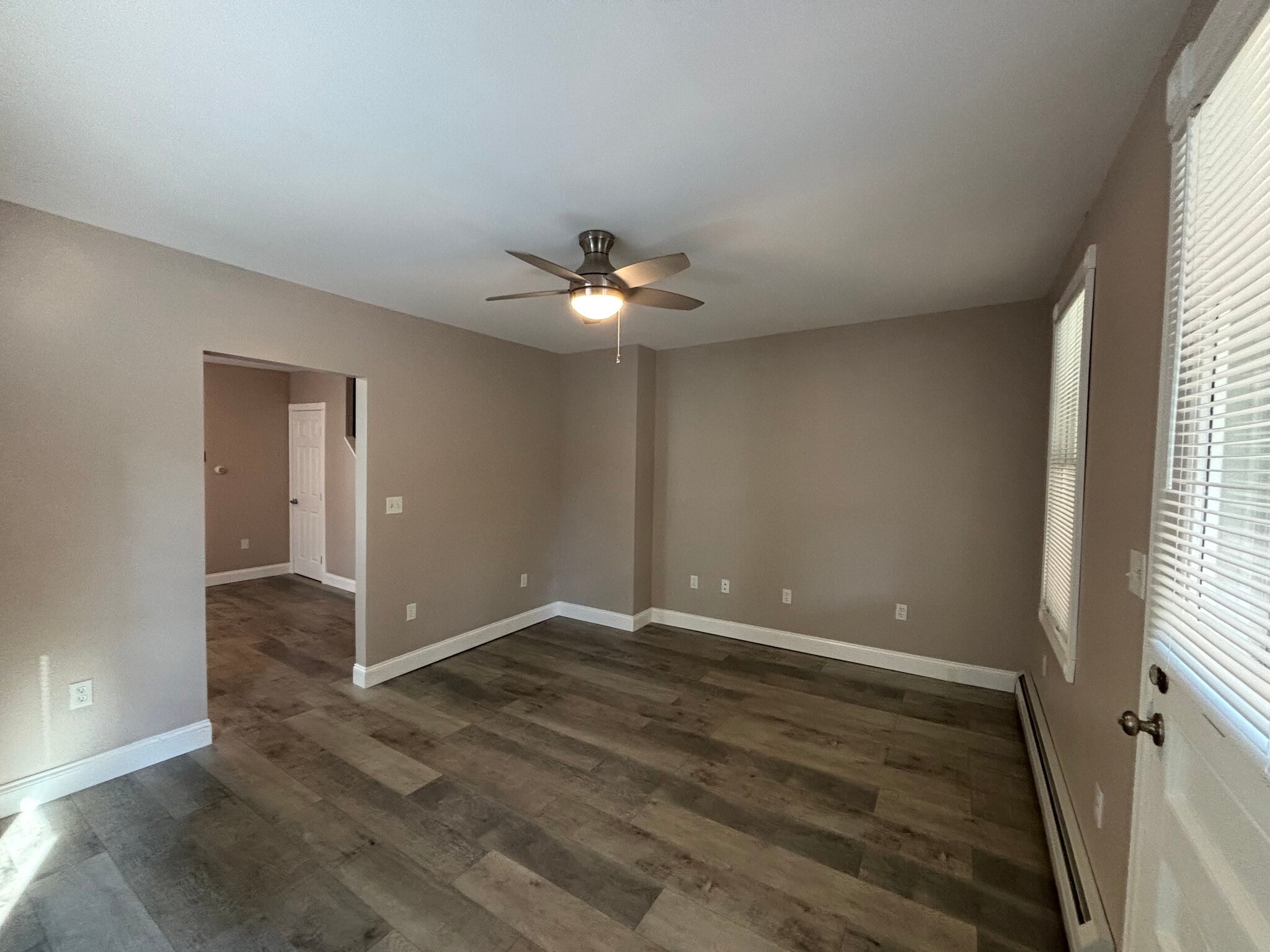 Living room - 1744 Farmington Ave