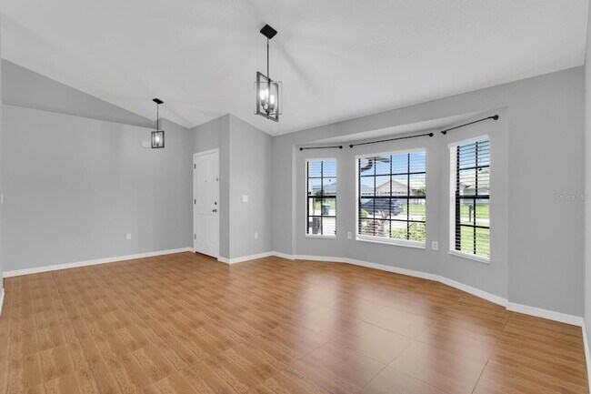 Building Photo - 2414 Sweetwater Blvd