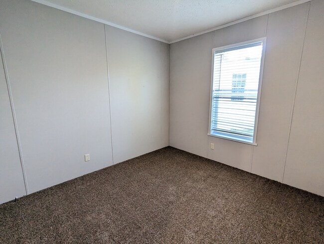 Building Photo - 153 Beech