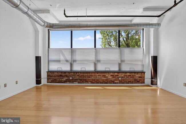 Building Photo - 1714 Memphis St