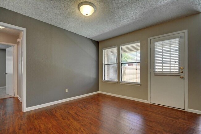 Building Photo - 9204 Sedgemoor Trail