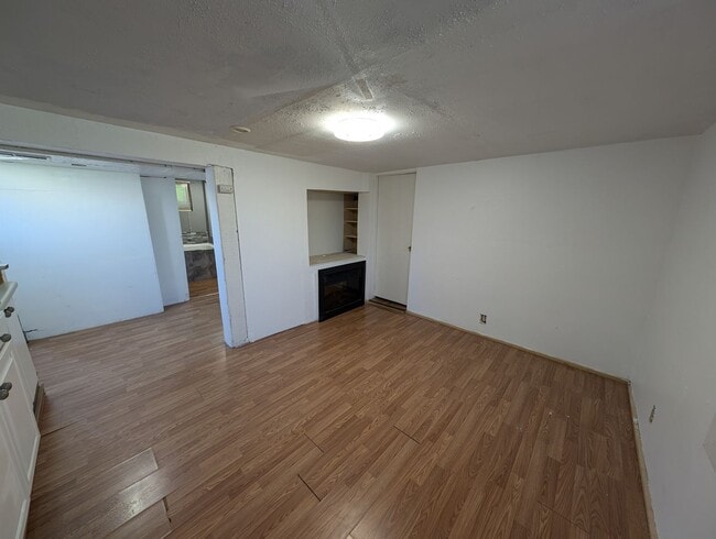 Building Photo - Large Bremerton Original for Rent! Over 23...