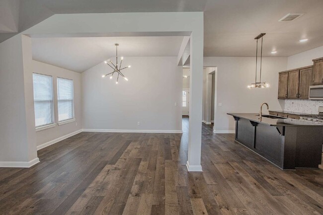 Building Photo - 3729 Alta Vis Dr