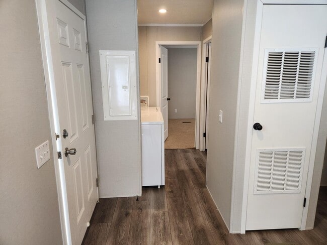 Building Photo - 210 Bobwhite Ln