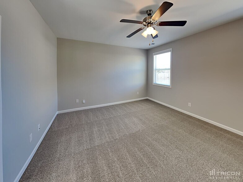 Building Photo - 3034 Butterfield Ave