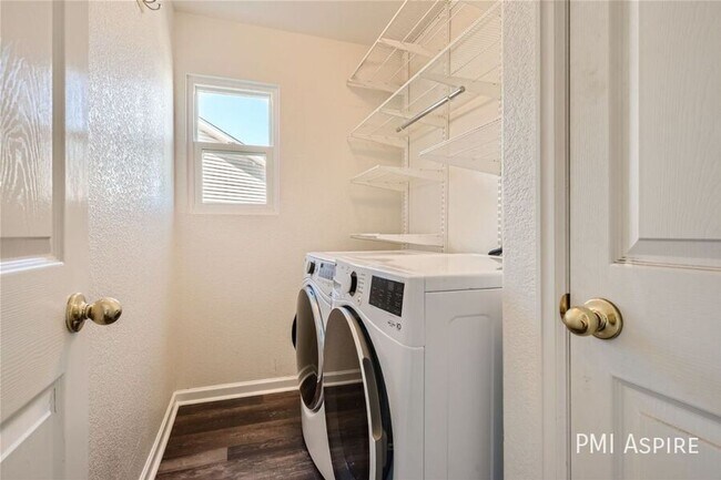 Building Photo - Beautiful 4-Bedroom Home with Garage & Fenced Yard