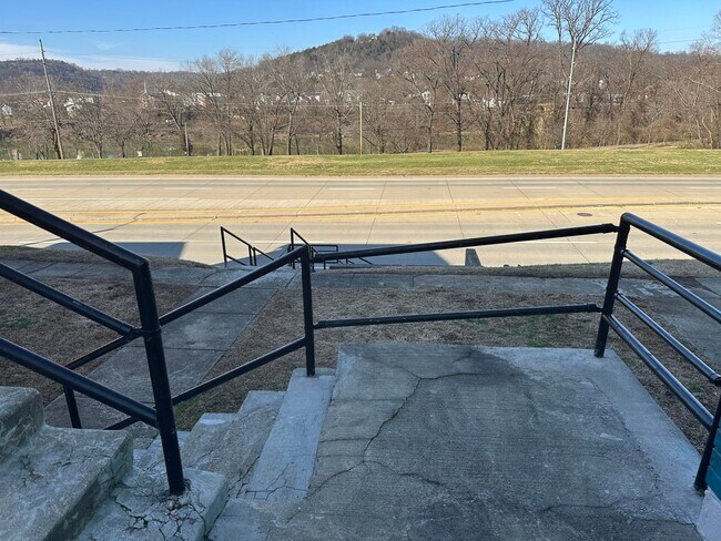 Building Photo - 705 Wilkinson Blvd