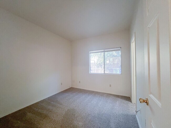 Building Photo - 8330 Sea Island Ct
