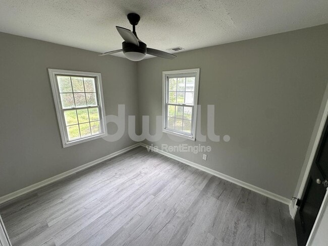 Building Photo - 2932 Abelia Dr