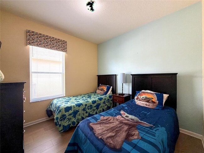 Building Photo - 8127 Fan Palm Way