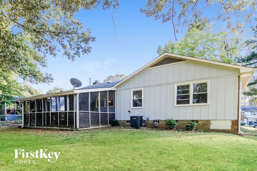 Building Photo - 1724 Waverly St