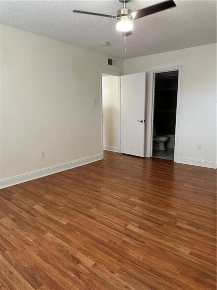 Building Photo - 2500 Houma Blvd