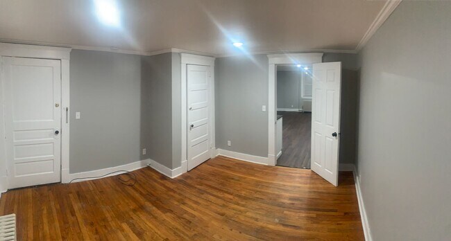 Building Photo - Utilities included - 1 bedroom - ***NO PET DOGS***