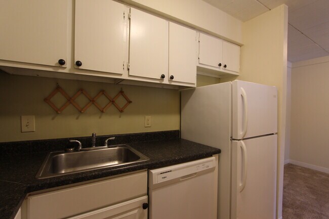 Building Photo - Sailor Place Apartments