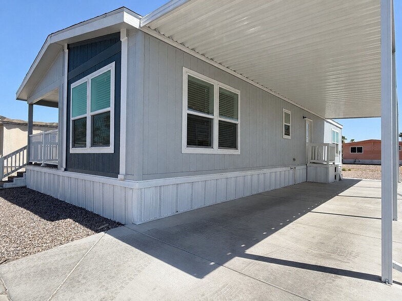 Building Photo - 2060 N Center St
