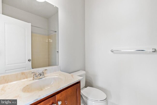 Building Photo - 43247 Loudoun Reserve Dr