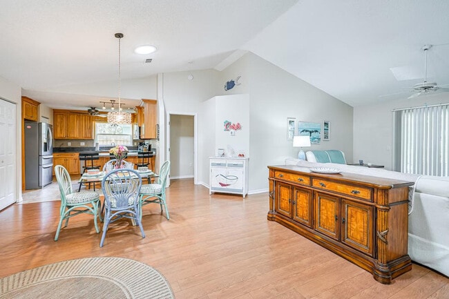 Building Photo - 10444 Copperwood Dr