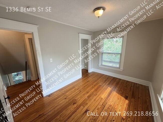 Building Photo - 1336 Bemis St SE