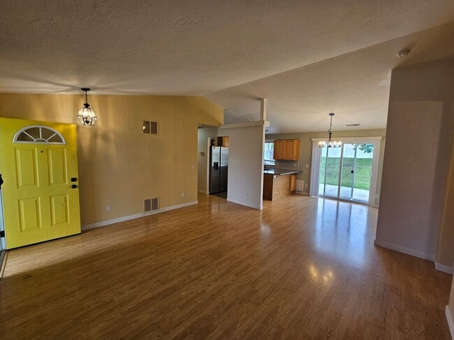 Building Photo - Stunning Home in Medical Lake