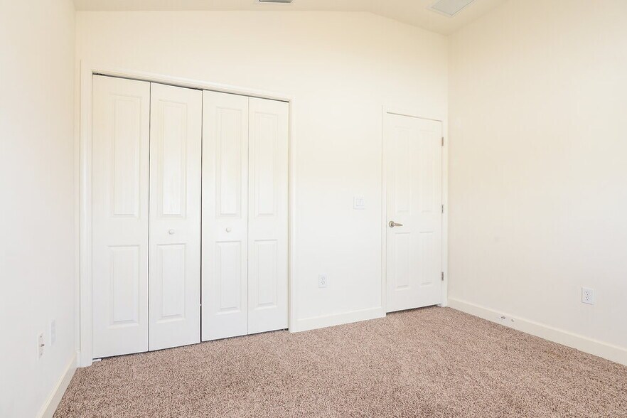 Building Photo - 12313 Ridgedale Dr