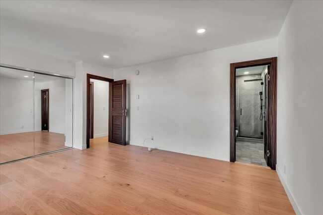 Building Photo - 8650 Gulana Ave