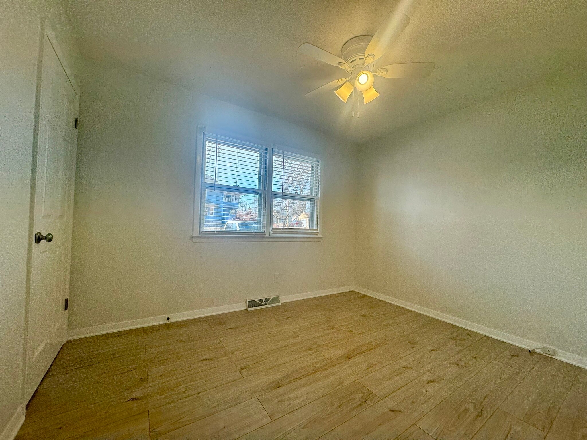 Building Photo - 407 West Adams Avenue