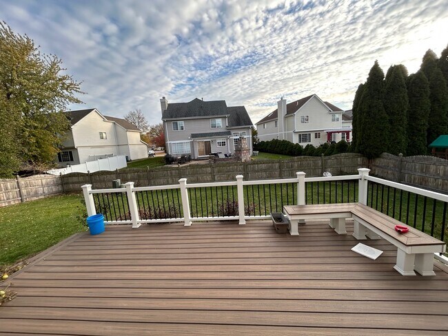 Building Photo - 3161 Hopewell Dr