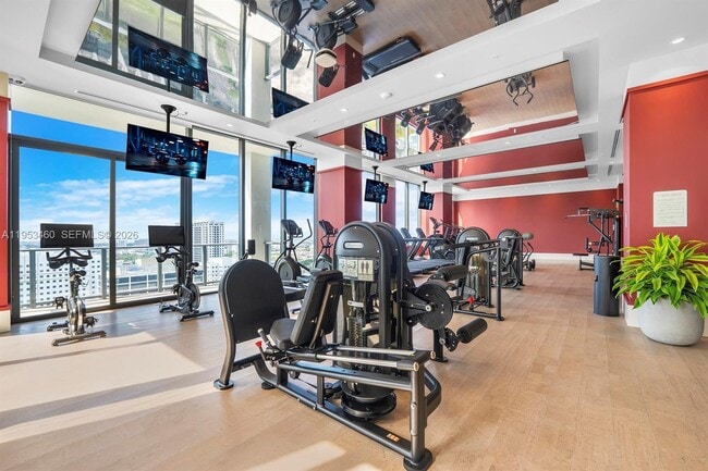 Building Photo - 11 NE 6th St