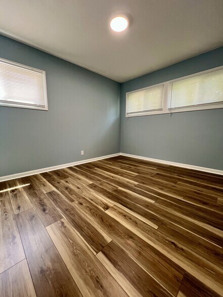 Building Photo - 1324 Clifton Ave