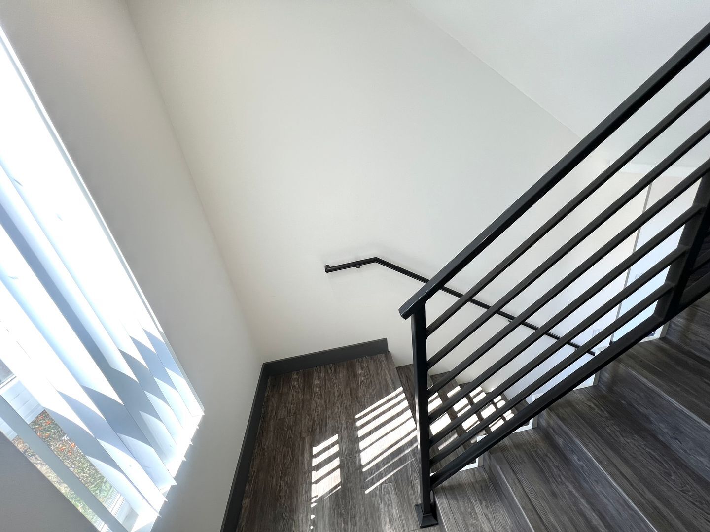 Building Photo - 6437 W 86th Pl