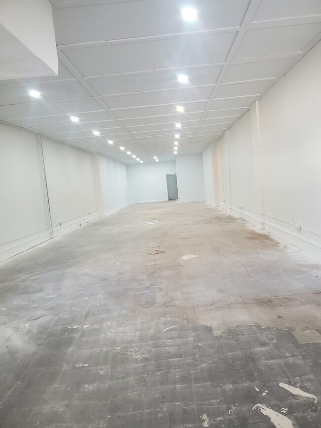 Building Photo - 214 S Wewoka Ave