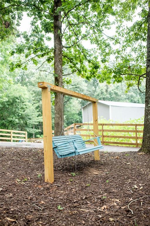 Building Photo - 728 S McCollum Dr