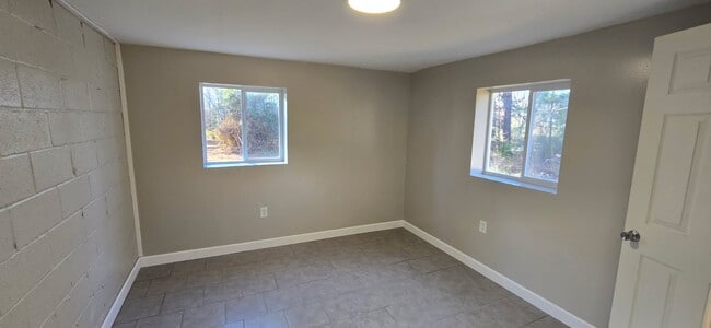 Building Photo - 20661 Monrovia Rd