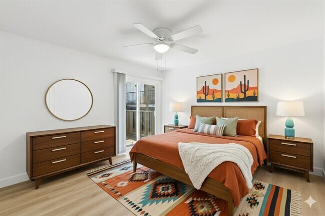 Building Photo - 1304 Summit St