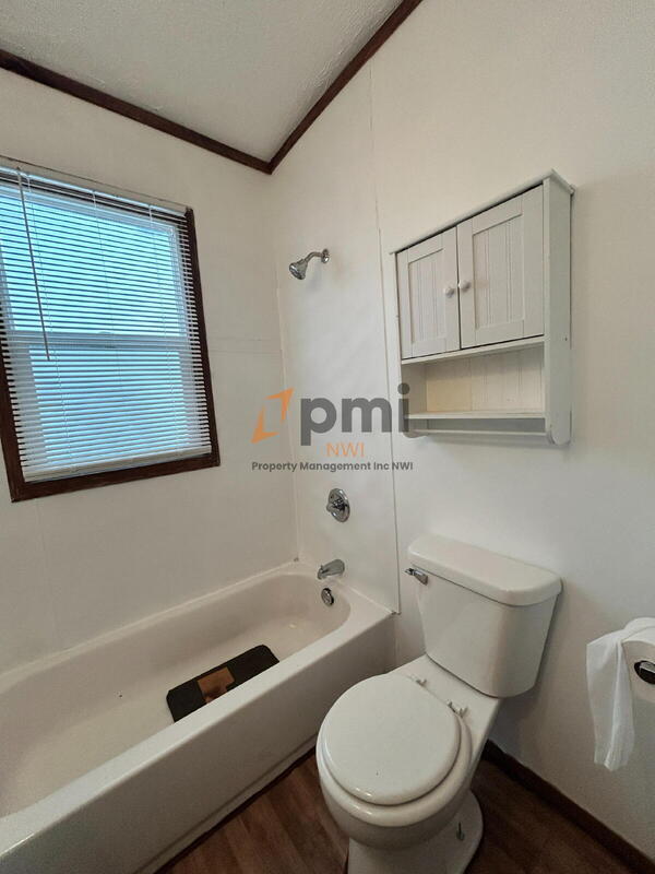 Building Photo - 207 N Woodland Ave