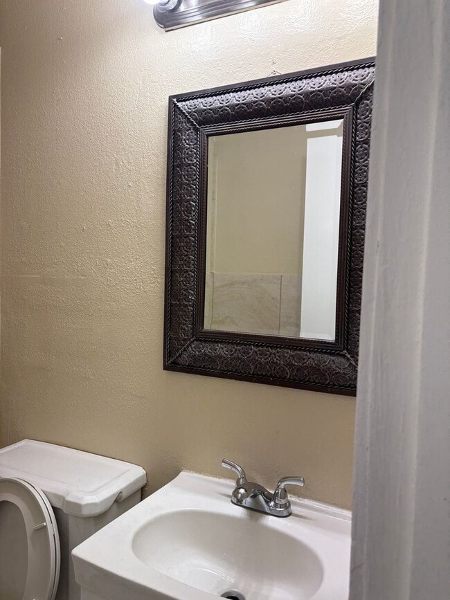 Building Photo - 1948 S Roosevelt St