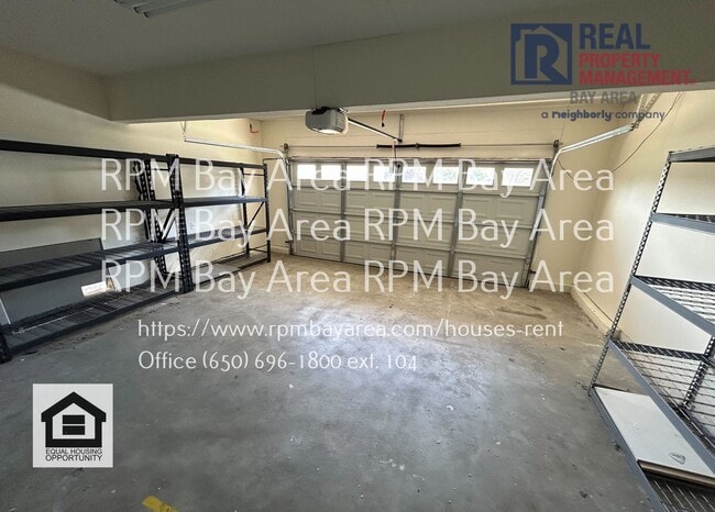 Building Photo - 250 Biarritz Ct