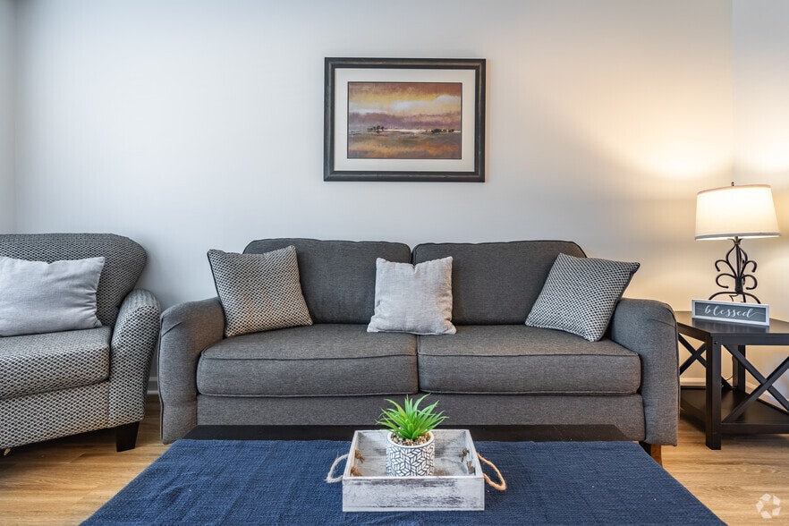 Living Room View - Harbour Lake