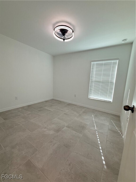 Building Photo - 3850 Treasure Oak Wy