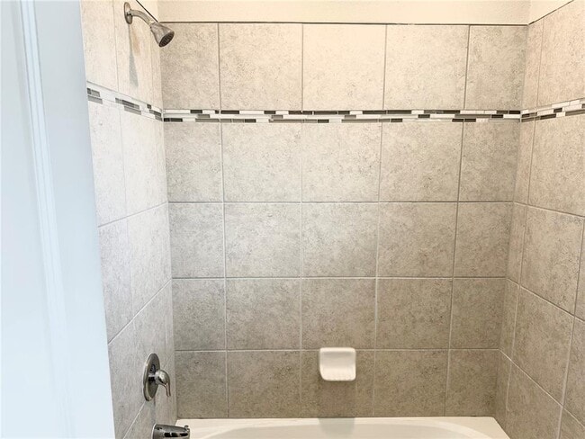 Building Photo - 6268 Great Bear Dr