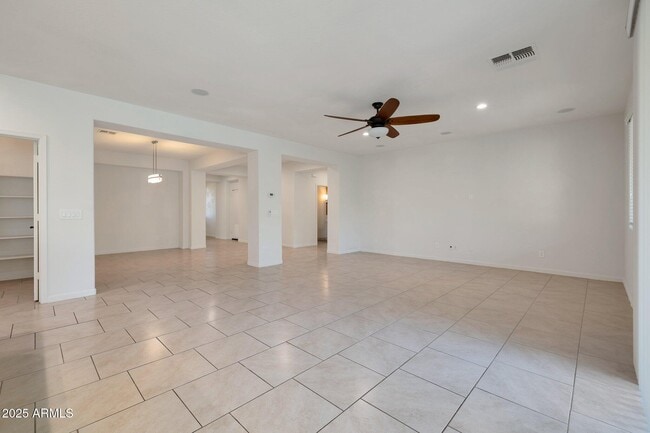 Building Photo - 18467 W Tasha Dr