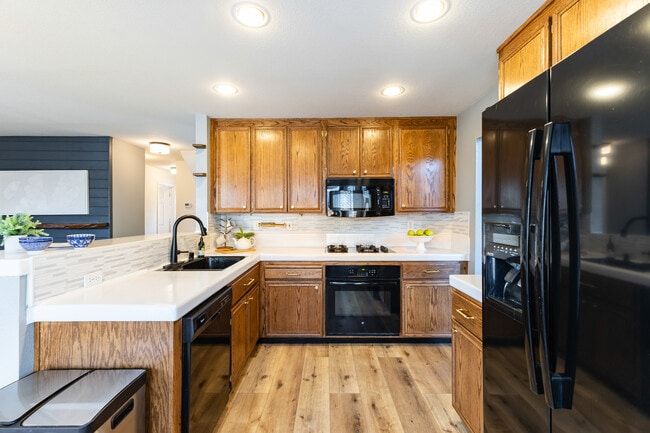 Building Photo - 1825 Hanford St