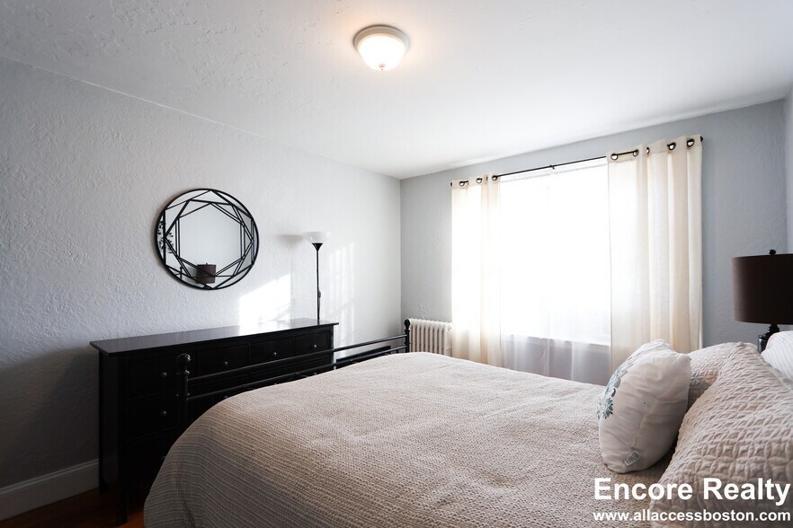 Building Photo - 90 Kilsyth Rd