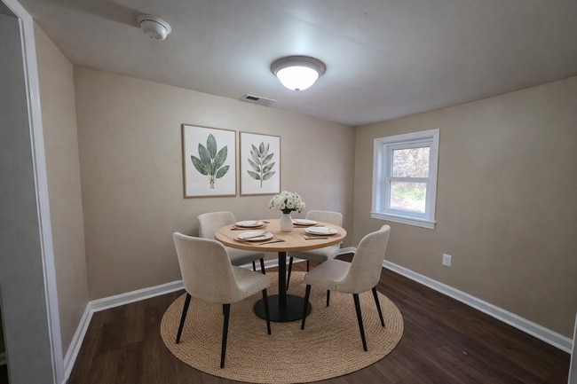 Building Photo - Beautifully Updated Home on a Quiet Dead-End Street – A Must-See Rental!