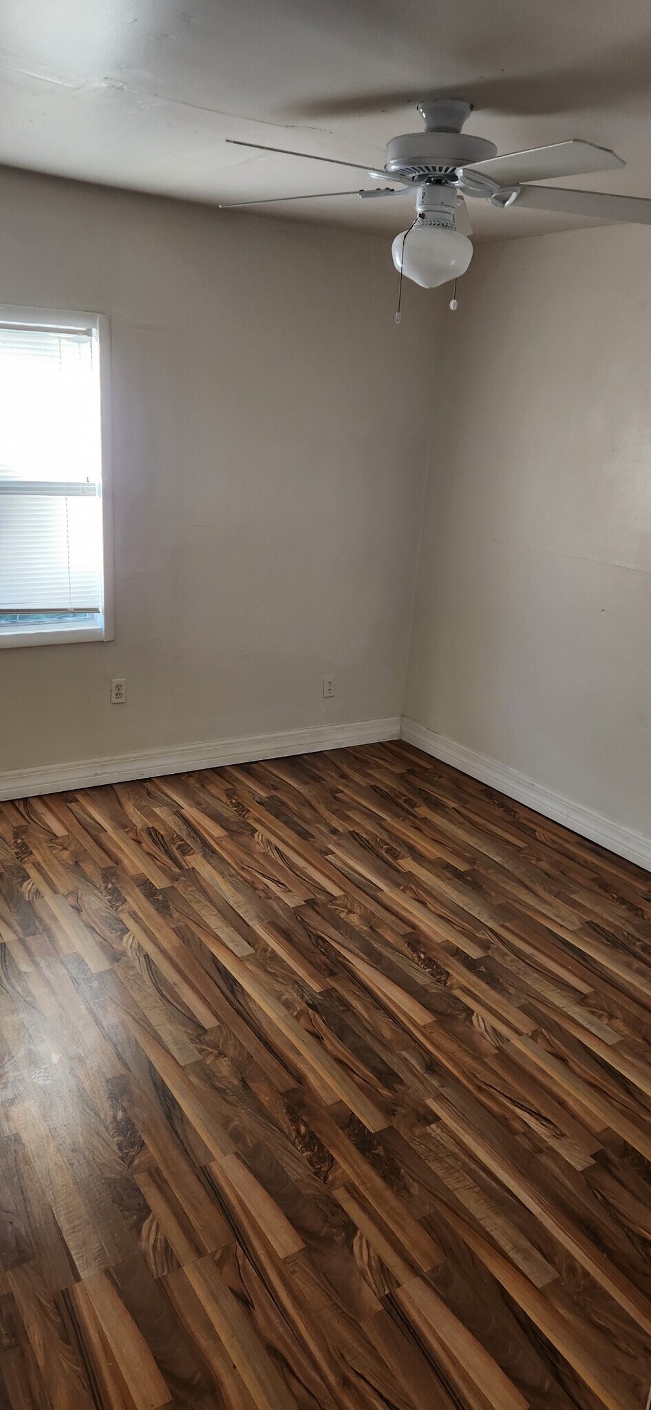 Master Bedroom - 1717 W. 20th St. Apt. 1