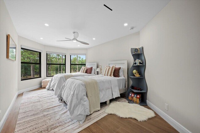 Building Photo - 13849 Deer Creek Dr