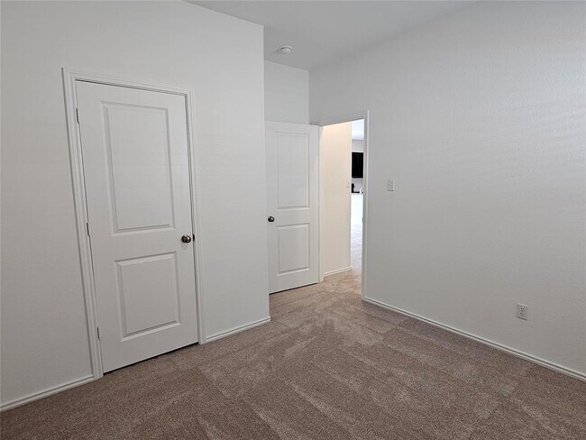 Building Photo - 418 Paddlefish Ln