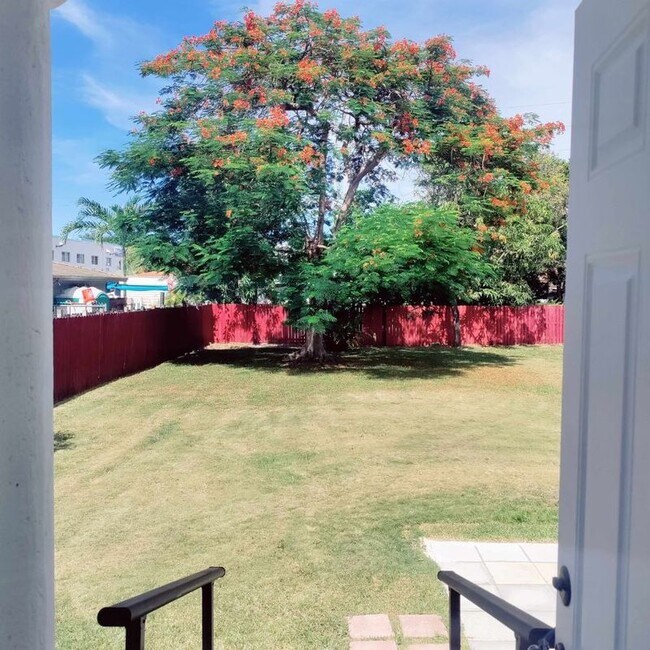 Building Photo - 2955 SW 38th Ave