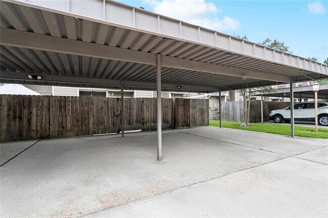 Building Photo - 500 Aries Dr